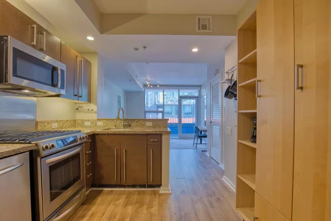 321 Tenth Ave San Diego, CA 92101