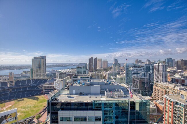 321 Tenth Ave San Diego, CA 92101 photo 5
