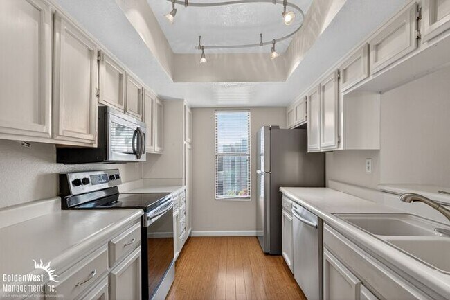 7502 E Thomas Rd Scottsdale, AZ 85251 photo 4