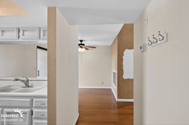 7502 E Thomas Rd Scottsdale, AZ 85251 photo 3