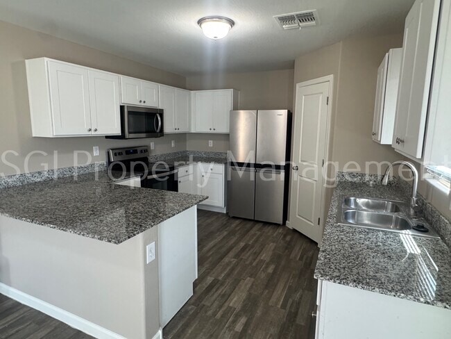 111 Impala Pl Casa Grande, AZ 85122 photo 2