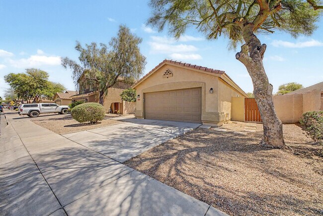 7043 W Phelps Rd Peoria, AZ 85382 photo 3