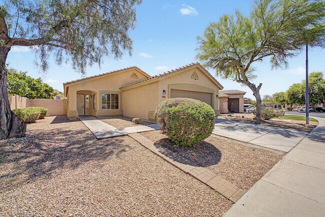 7043 W Phelps Rd Peoria, AZ 85382 photo 2