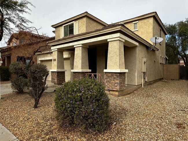 17642 W Mandalay Ln Surprise, AZ 85388 photo 3