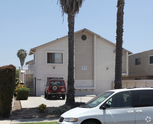 4669 36th St San Diego, CA 92116 photo 4