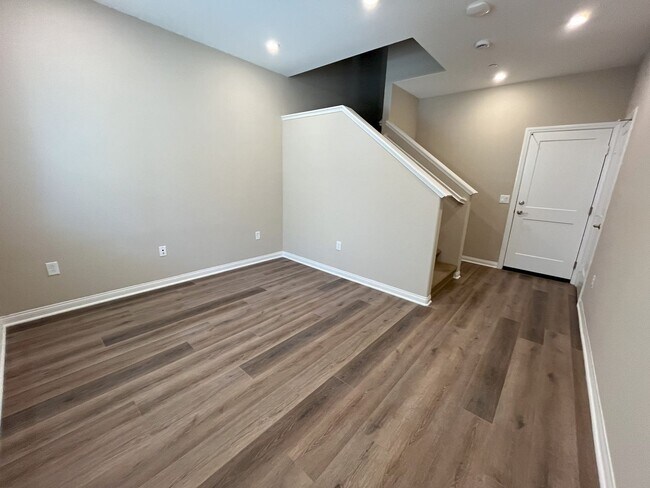 1797 Laurelwood Wy Oceanside, CA 92056 photo 3
