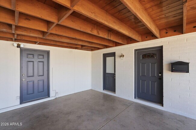 1609 E Gaylon Dr Tempe, AZ 85282 photo 4