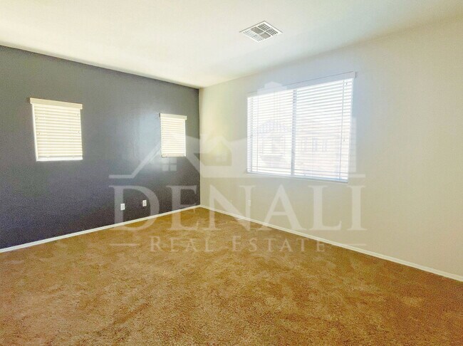 1417 N 80th Ln Phoenix, AZ 85043 photo 4