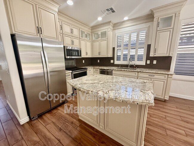 2606 W Florentine Rd Phoenix, AZ 85086 photo 2