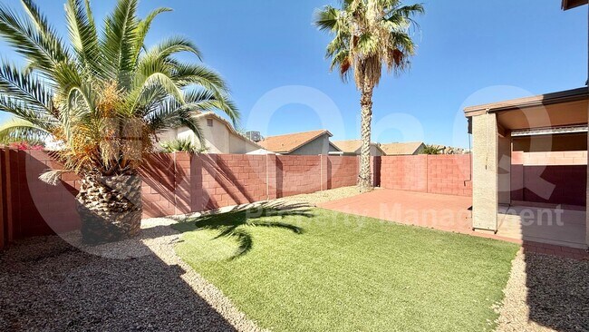 1050 E Vernoa St Queen Creek, AZ 85140 photo 4