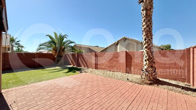 1050 E Vernoa St Queen Creek, AZ 85140 photo 3