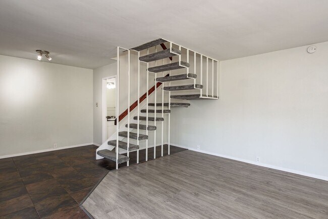 9653 Easter Way San Diego, CA 92121 photo 4