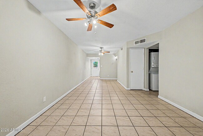 3301 E Earll Dr Phoenix, AZ 85018 photo 4