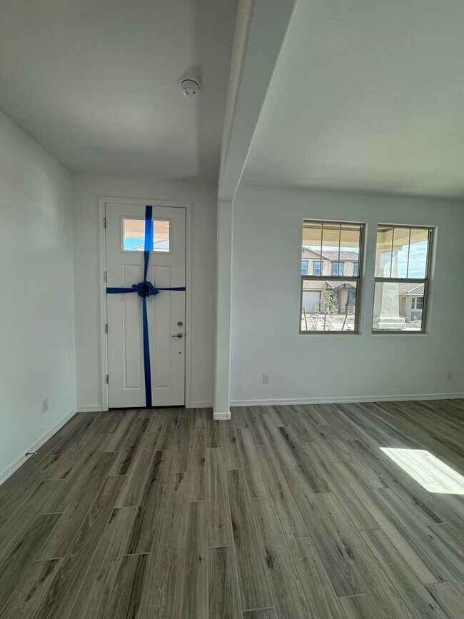 4340 W Bradshaw Creek Ln Phoenix, AZ 85087 photo 5