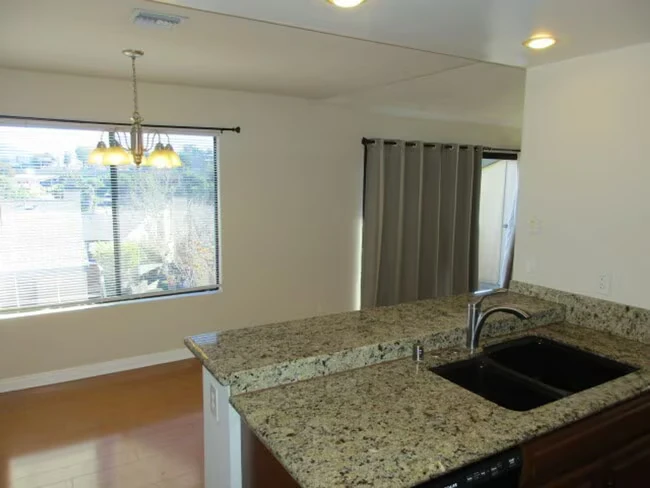 7780 Parkway Dr La Mesa, CA 91942 photo 5