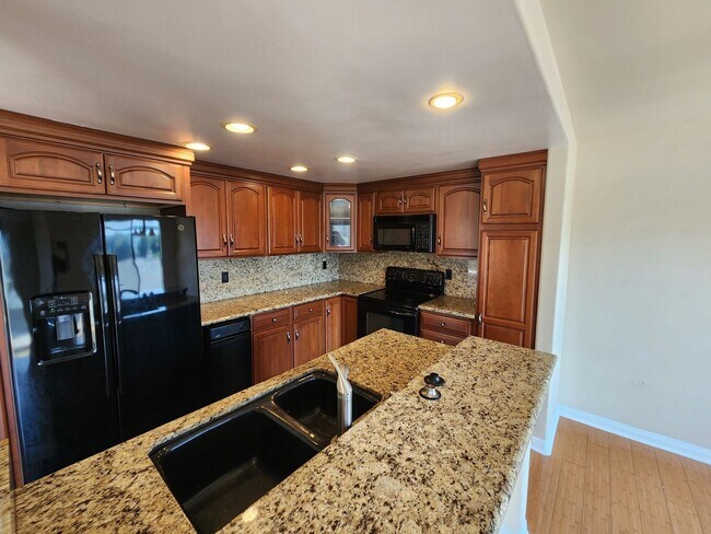 7780 Parkway Dr La Mesa, CA 91942