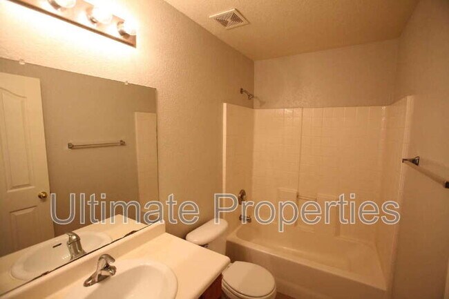 10445 W Palm Ln Avondale, AZ 85392 photo 4