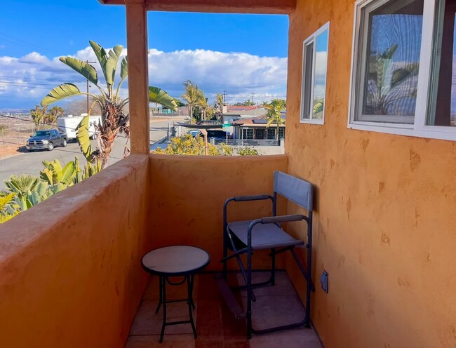 1442 Papin St Oceanside, CA 92058 photo 2