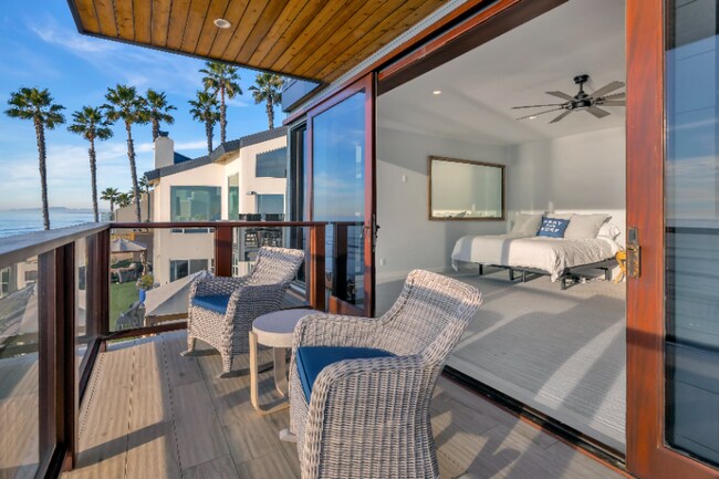 1686 Neptune Ave Encinitas, CA 92024 photo 3