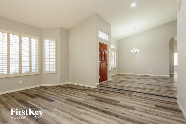 3949 N 111th Dr Avondale, AZ 85392 photo 4
