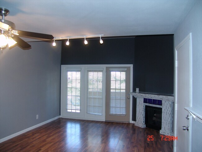 30 E Brown Rd Mesa, AZ 85201
