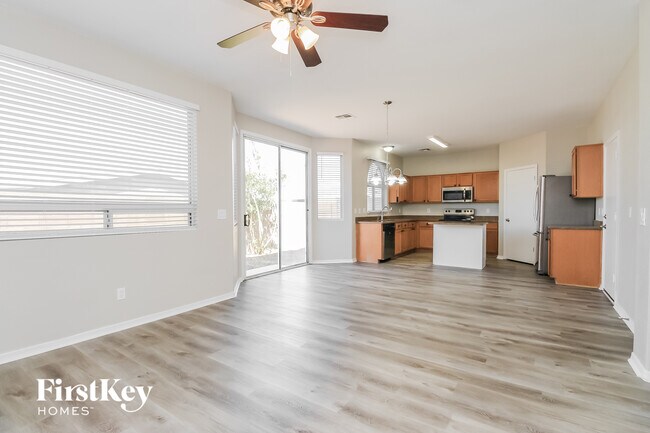 40556 N Domiano St San Tan Valley, AZ 85140 photo 2