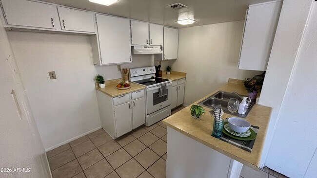 1730 W Emelita Ave Mesa, AZ 85202 photo 5