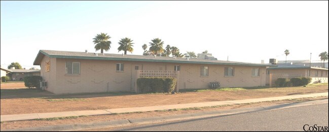 4832 E Willetta St Phoenix, AZ 85008 photo 2