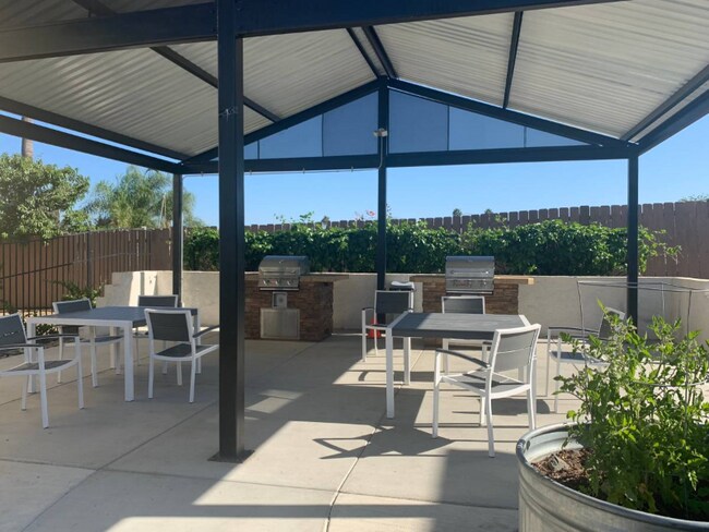 320 Smilax Rd San Marcos, CA 92069 photo 4