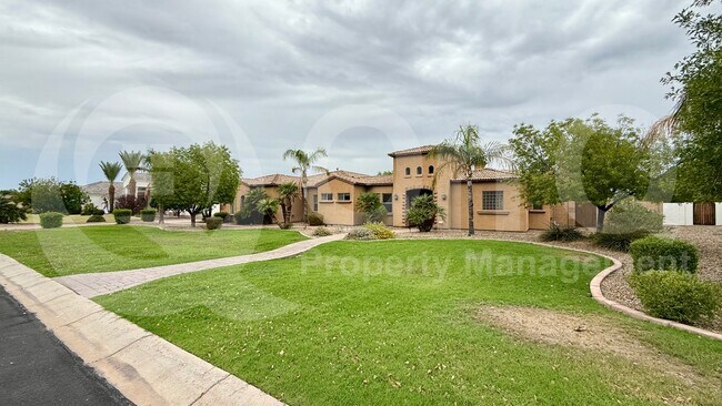 2950 E Latham Way Gilbert, AZ 85297 photo 3
