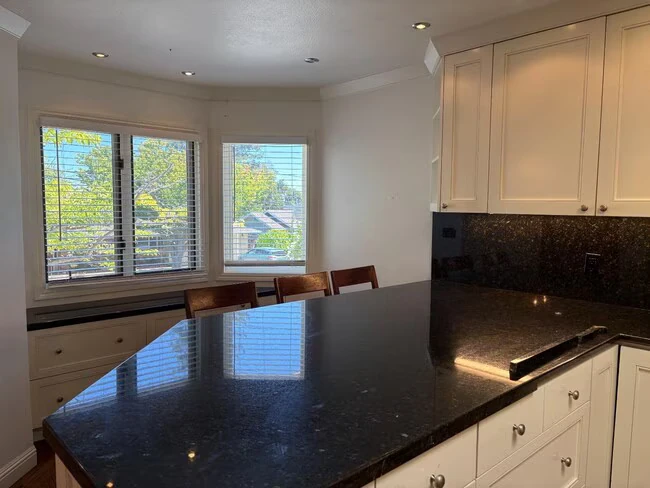 1251 Bellair Way Menlo Park, CA 94025 photo 3