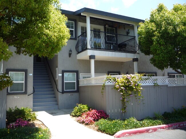 506 Canyon Dr Oceanside, CA 92054