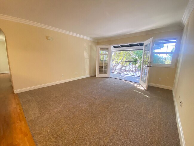 506 Canyon Dr Oceanside, CA 92054 photo 3
