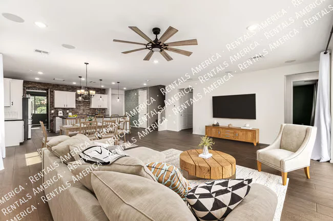 13695 N 145th Dr Surprise, AZ 85379 photo 2