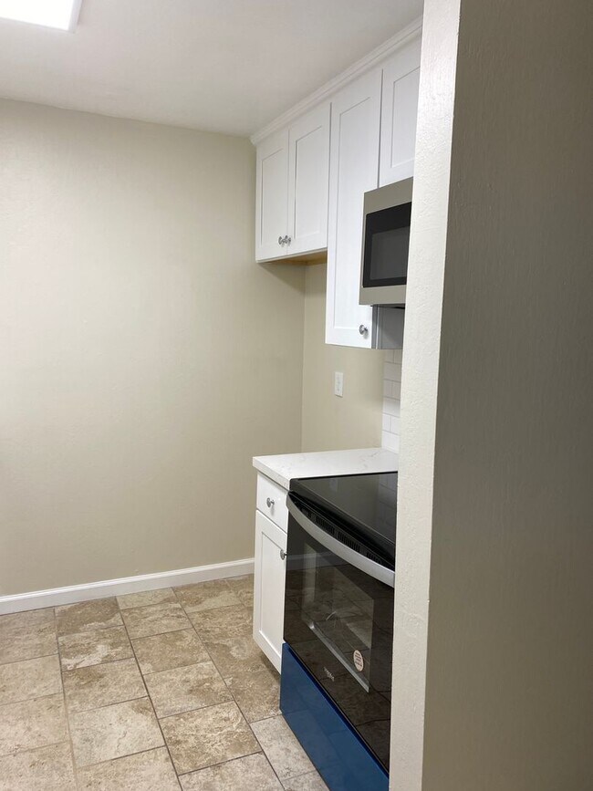 455 Crescent St Oakland, CA 94610 photo 5