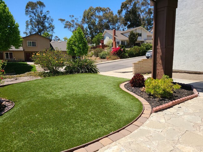 4249 Cartulina Rd San Diego, CA 92124 photo 3