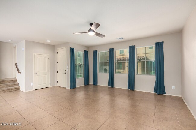 3464 S Bluejay Dr Gilbert, AZ 85297 photo 2