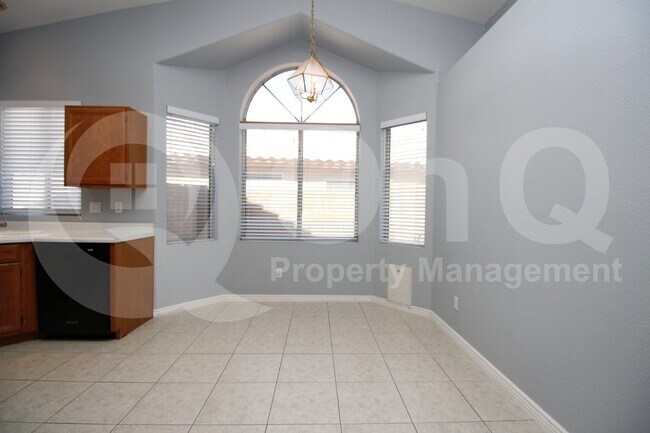 815 W Silver Creek Rd Gilbert, AZ 85233 photo 5