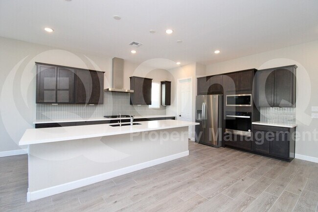 44626 N 44th Ave Phoenix, AZ 85087 photo 3