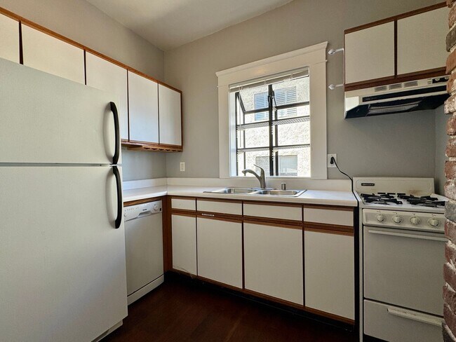 2129 B St San Diego, CA 92102 photo 5