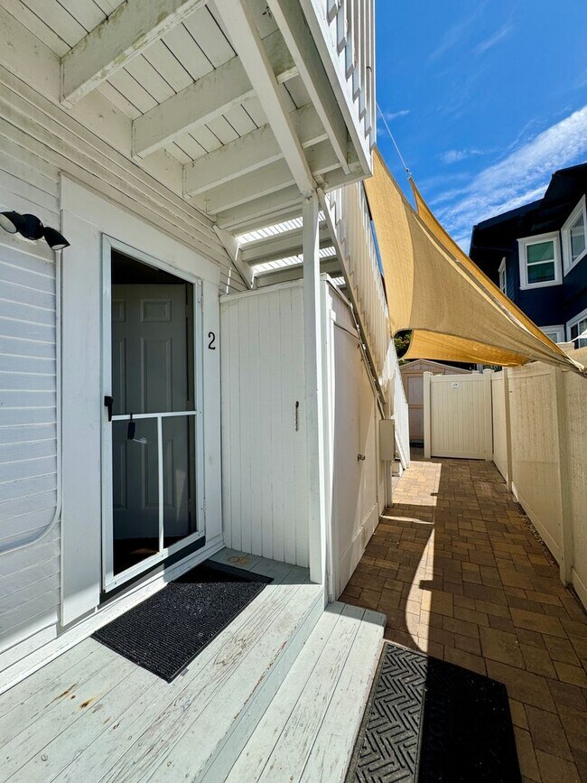2129 B St San Diego, CA 92102 photo 3