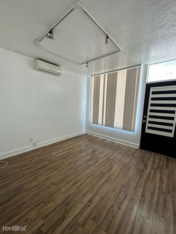 2581 University Ave San Diego, CA 92104 photo 2