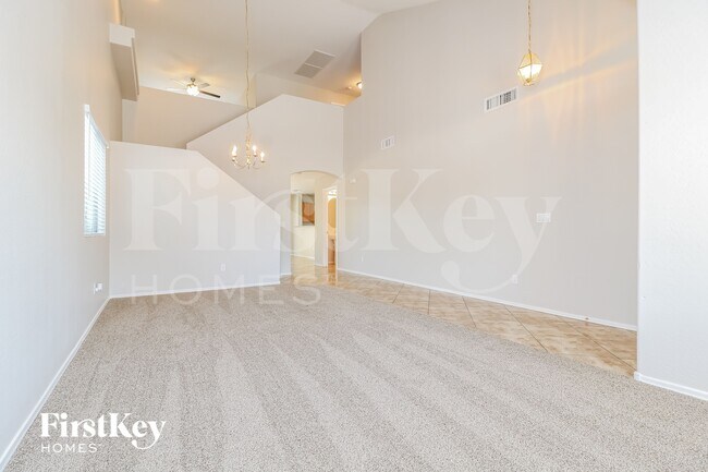 3256 W Huntington Dr Phoenix, AZ 85041 photo 5