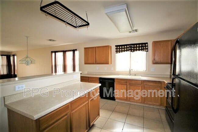 13365 W Canyon Creek Dr Surprise, AZ 85374 photo 5