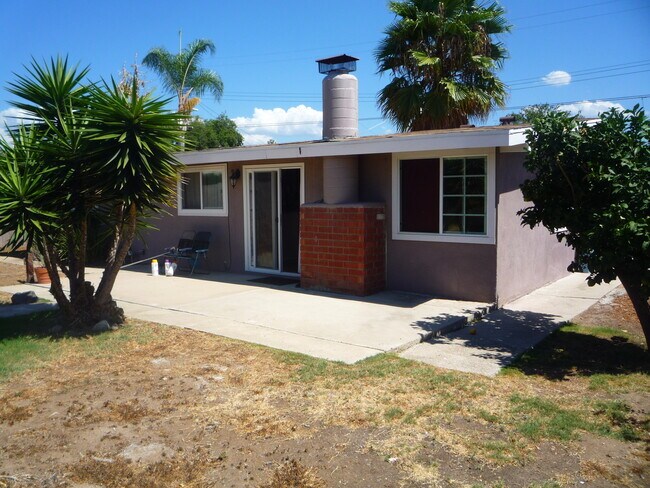 12946 Morene St Poway, CA 92064 photo 2