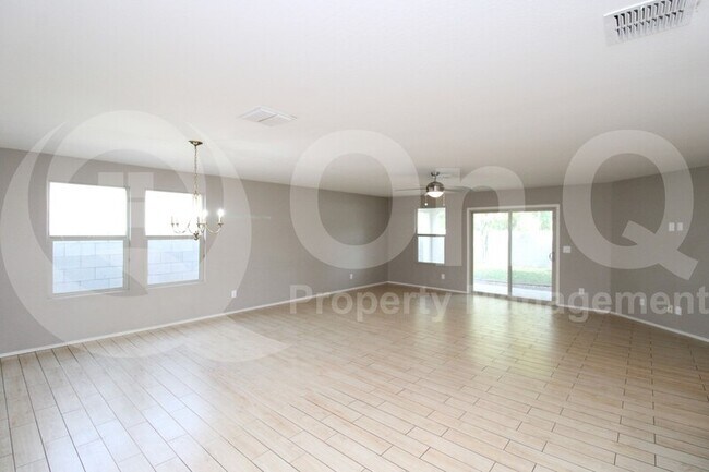 3956 E Constitution Dr Gilbert, AZ 85296 photo 4