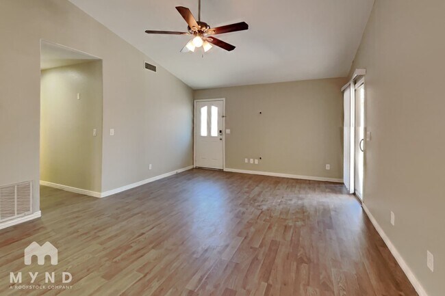 18881 N 77th Ave Glendale, AZ 85308 photo 5