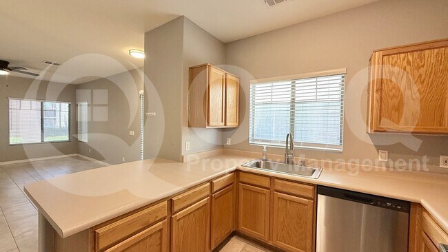 805 S Sycamore Mesa, AZ 85202 photo 3