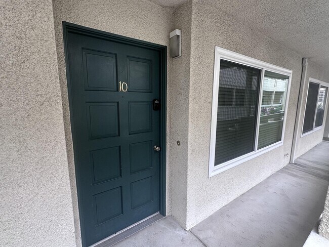 3747 Yosemite St San Diego, CA 92109 photo 5