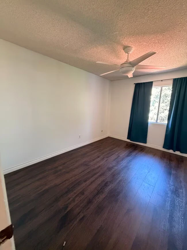 6569 Bell Bluff Ave photo 5